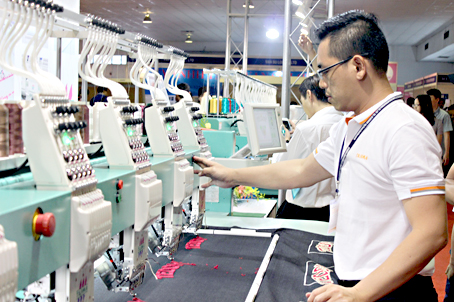Xưởng may áo thun đồng phục giá rẻ tại Long An